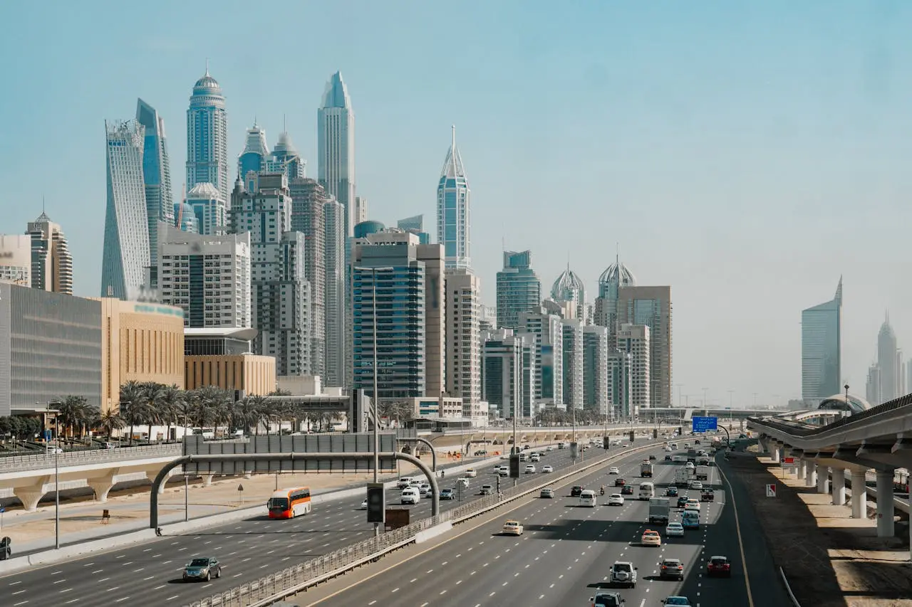 How to Stay Safe While Driving in Dubai Essential Tips